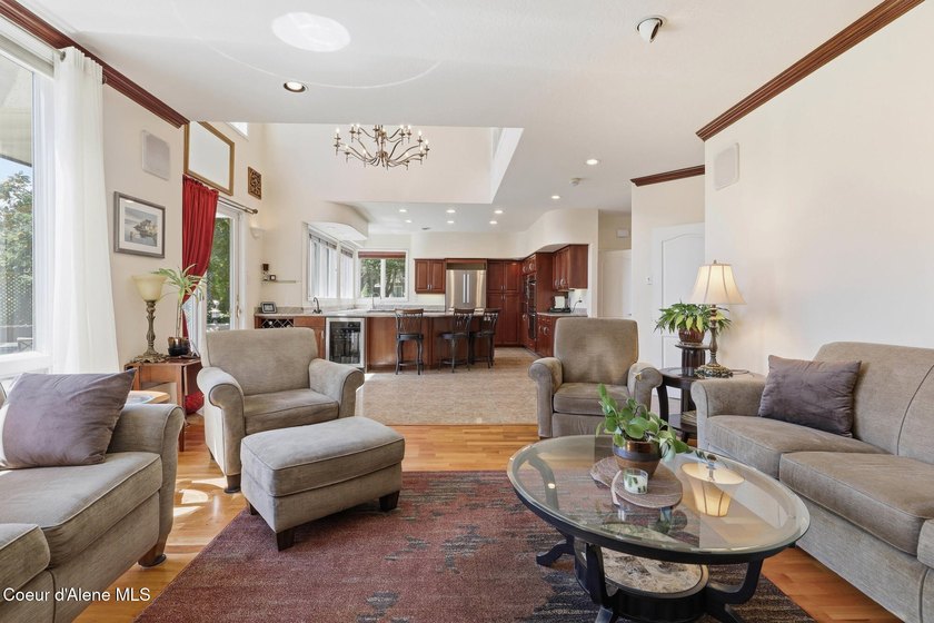 Exceptional, custom home located within the prestigious - photo 8