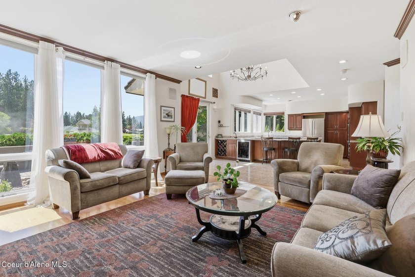 Exceptional, custom home located within the prestigious - photo 10