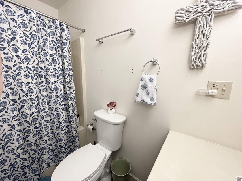 Welcome to beautiful 401 Centennial Drive: a spacious brick - photo 32
