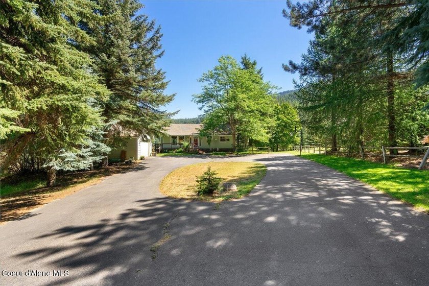 Unrivaled Dalton Gardens Location. 1.5 acres adjoining Canfield - photo 8