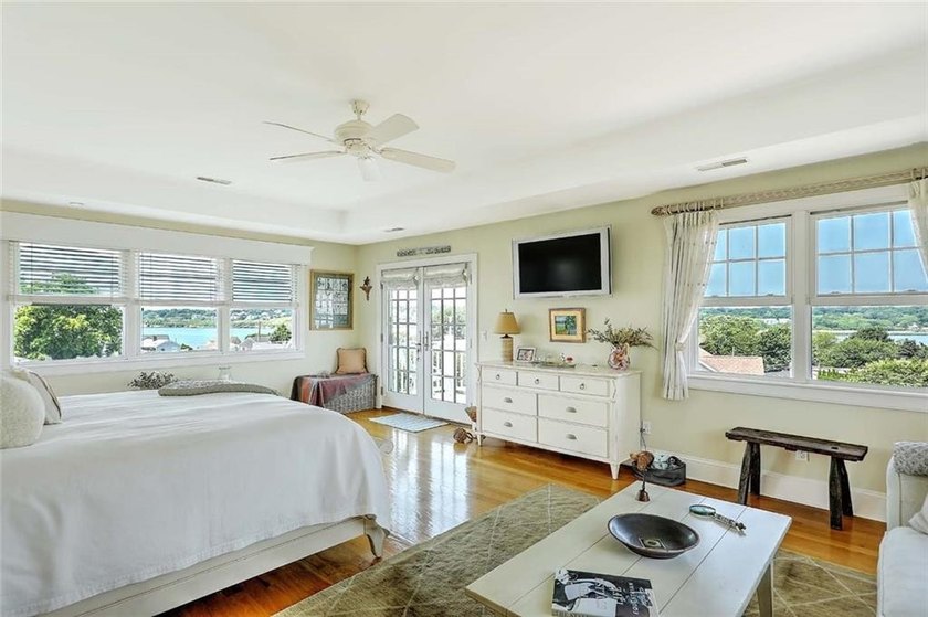 This Grand Gray Lady of Bonnet Shores sits high on the Cliff - photo 21