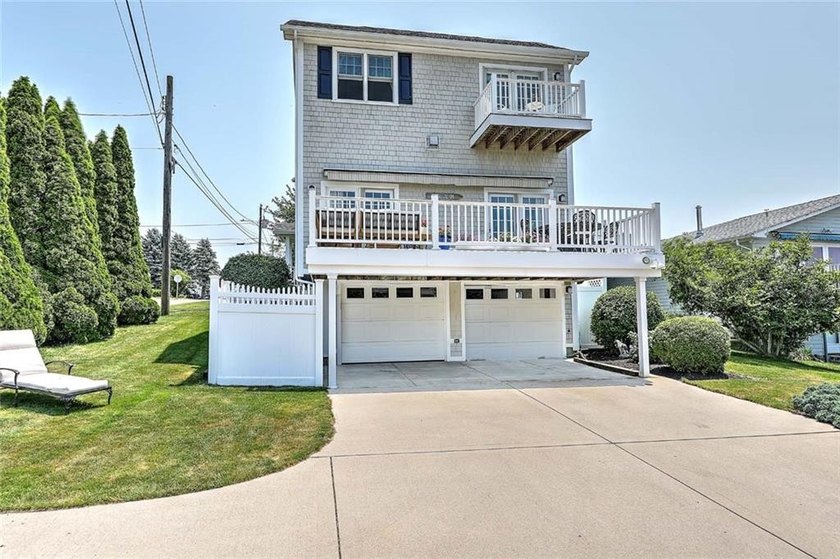 This Grand Gray Lady of Bonnet Shores sits high on the Cliff - photo 43
