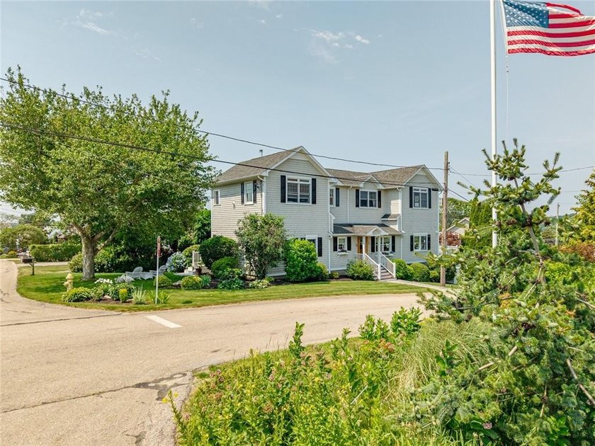 This Grand Gray Lady of Bonnet Shores sits high on the Cliff - photo 44