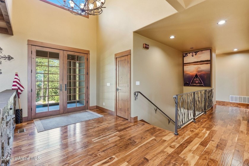 Perched to capture dramatic, sweeping views of Lake Pend Oreille - photo 10