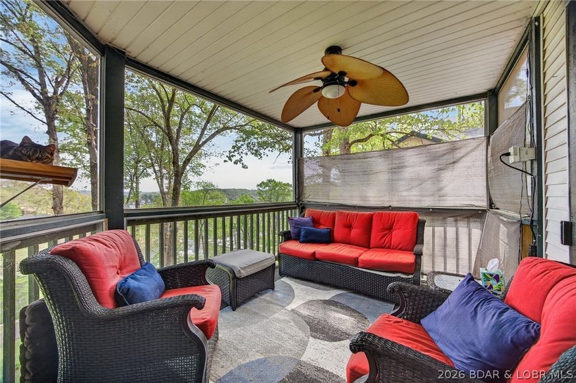 Experience the perfect blend of accessibility &amp; quiet lakeside - photo 30