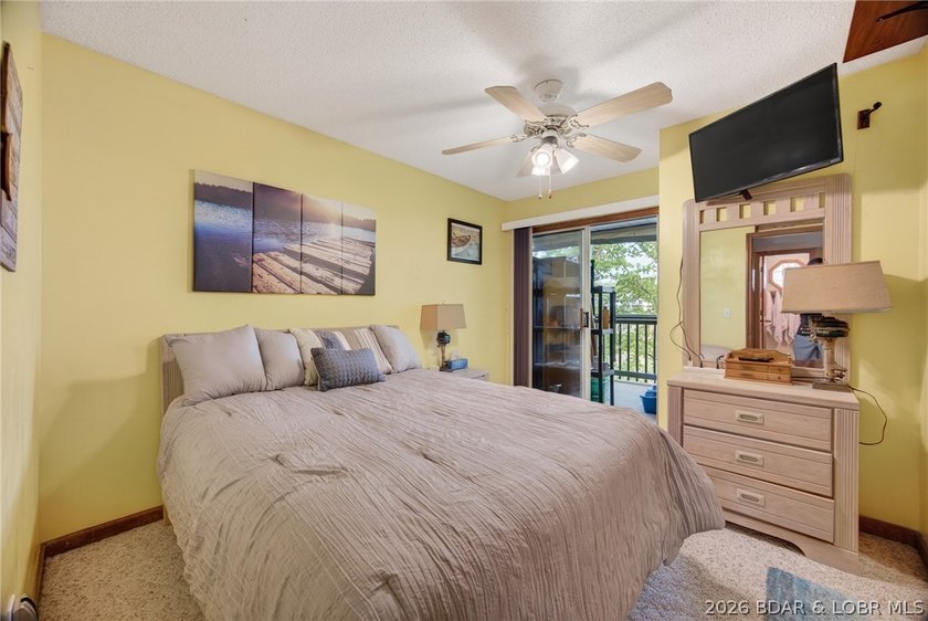 Experience the perfect blend of accessibility &amp; quiet lakeside - photo 38