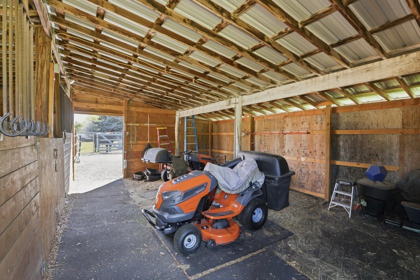 Close-In Hobby Farm &amp; Horse Property on Over an Acre in CV - photo 41