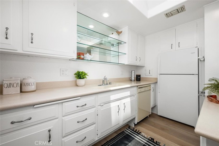 Bright corner two-bedroom, two-bath residence located in Mutual - photo 29