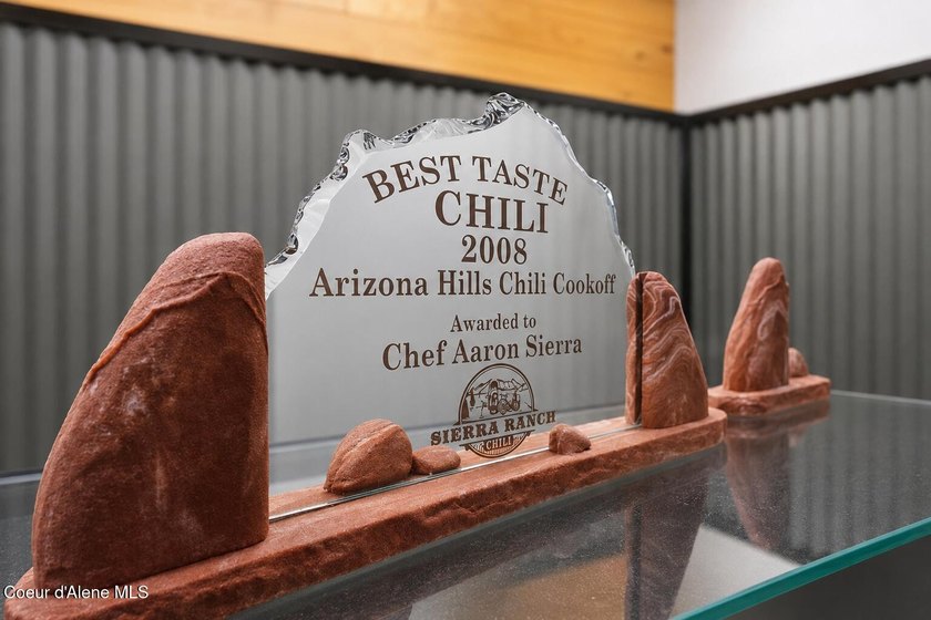 Exceptional opportunity to acquire Sierra Ranch Chili, an - photo 3