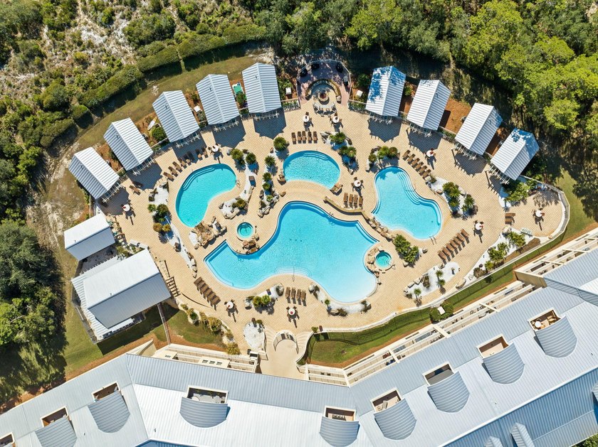 Experience resort living in Blue Mountain Beach in a spacious 1 - photo 32