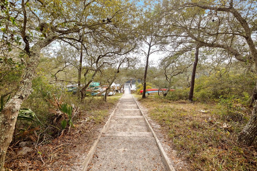 Experience resort living in Blue Mountain Beach in a spacious 1 - photo 36