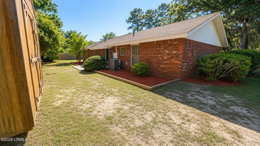 Welcome to 3000 Dogwood Street in Beaufort! This well-maintained - photo 14