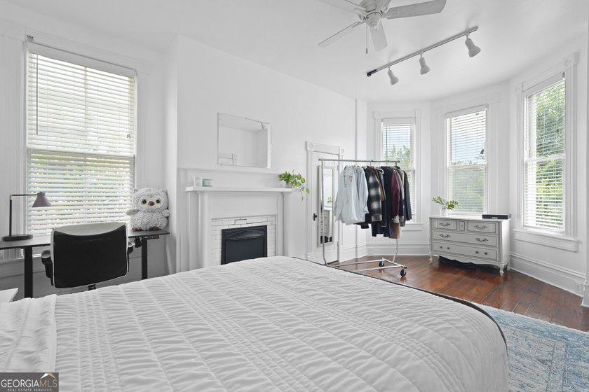 Step into timeless charm &amp; modern comfort in Savannah's Starland - photo 22