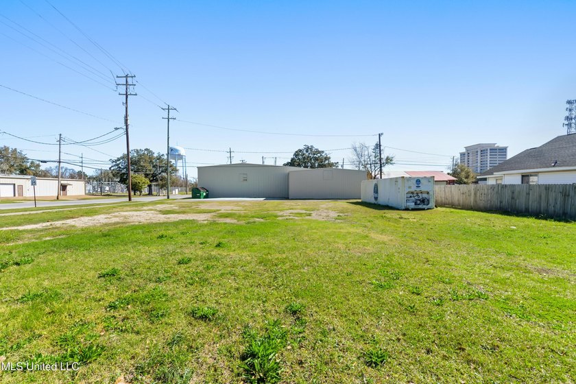 NEW PRICE makes this an even more incredible opportunity in - photo 29