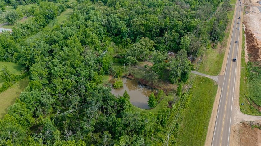 DEVELOPMENT OPPORTUNITY! This 3.16 acre parcel is located inside - photo 5