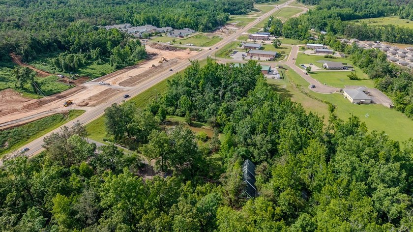 DEVELOPMENT OPPORTUNITY! This 3.16 acre parcel is located inside - photo 8
