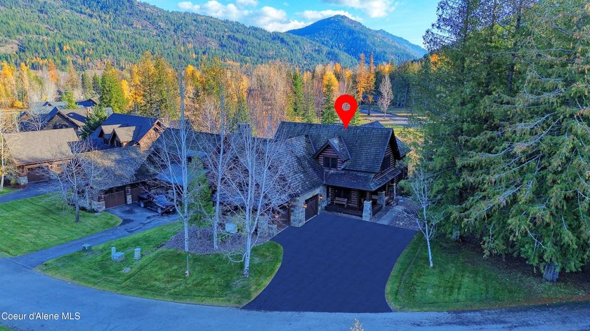Room to breathe, room to gather. This is the largest Lodge Home - photo 2