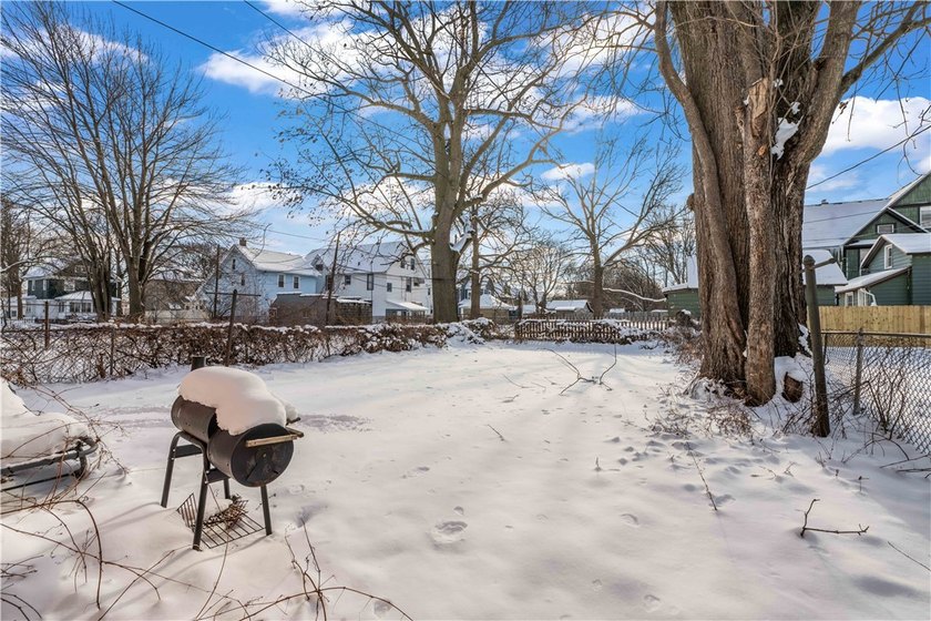 Welcome to this spacious colonial located in the Edgerton - photo 20