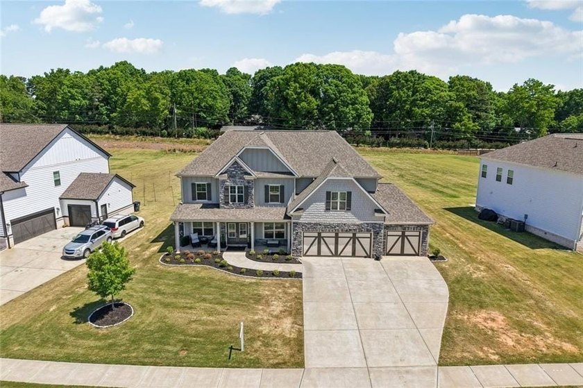Like-new and impeccably maintained, this stunning 2-year-old - photo 2