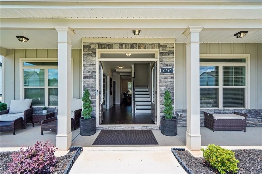 Like-new and impeccably maintained, this stunning 2-year-old - photo 3