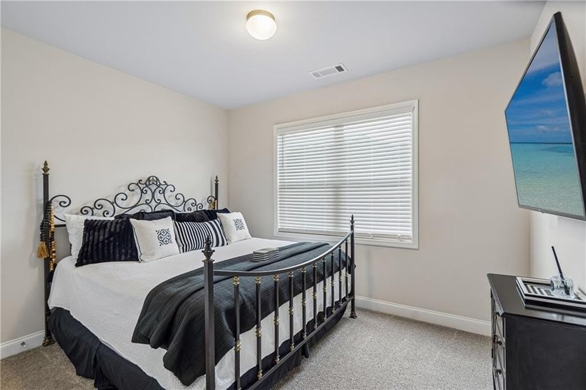 Like-new and impeccably maintained, this stunning 2-year-old - photo 8