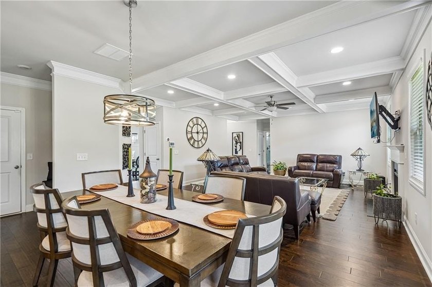 Like-new and impeccably maintained, this stunning 2-year-old - photo 10