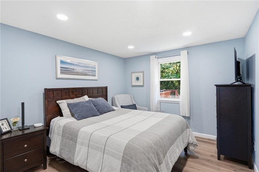 OFFER DEADLINE 7/14 AT NOON. This charming, move-in ready ranch - photo 13