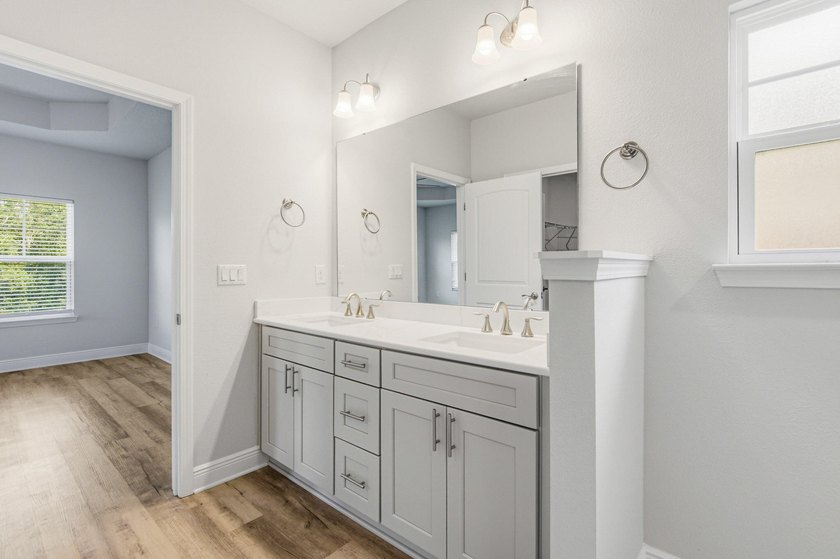 Welcome to The Bluffs at Lafayette, one of Freeport's newest and - photo 15