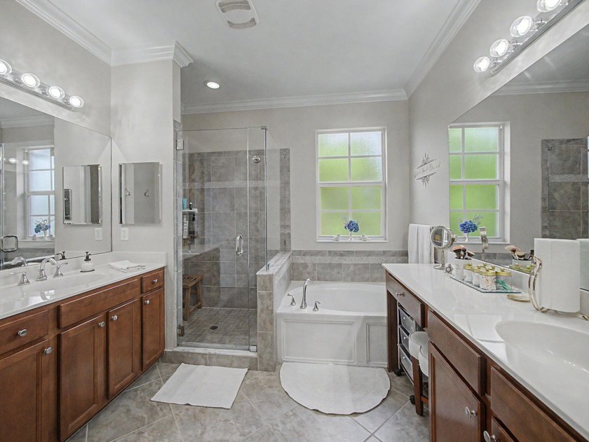 Experience elevated and tranquil waterfront living in this - photo 15