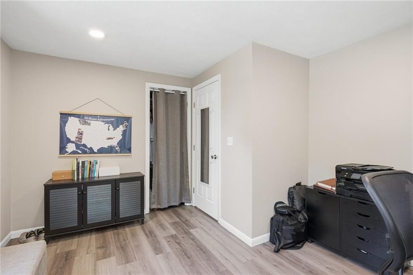 OFFER DEADLINE 7/14 AT NOON. This charming, move-in ready ranch - photo 15