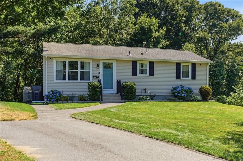 OFFER DEADLINE 7/14 AT NOON. This charming, move-in ready ranch - photo 27