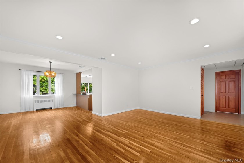 Charming and lovingly maintained wide-line Ranch nestled in - photo 5