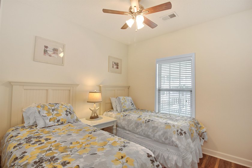 Welcome home to the desirable Arbor Trace section in the - photo 33