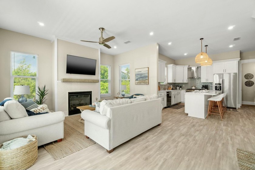 Stunning 4-Bedroom Beach House with Golf Cart - Coastal Living - photo 7