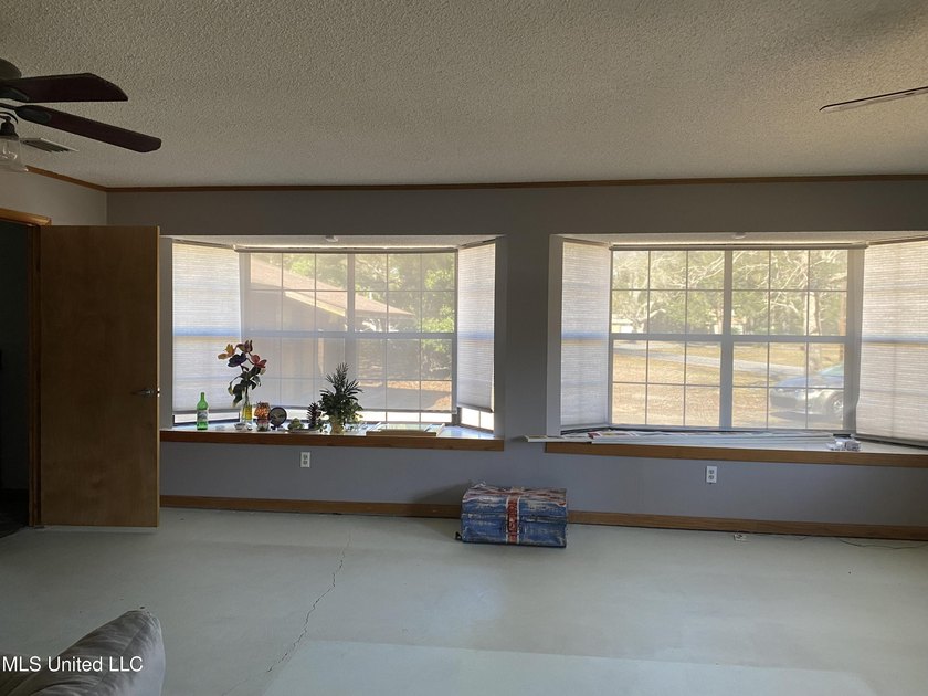 So much to offer in this Southern Coastal home. This ranch style - photo 22