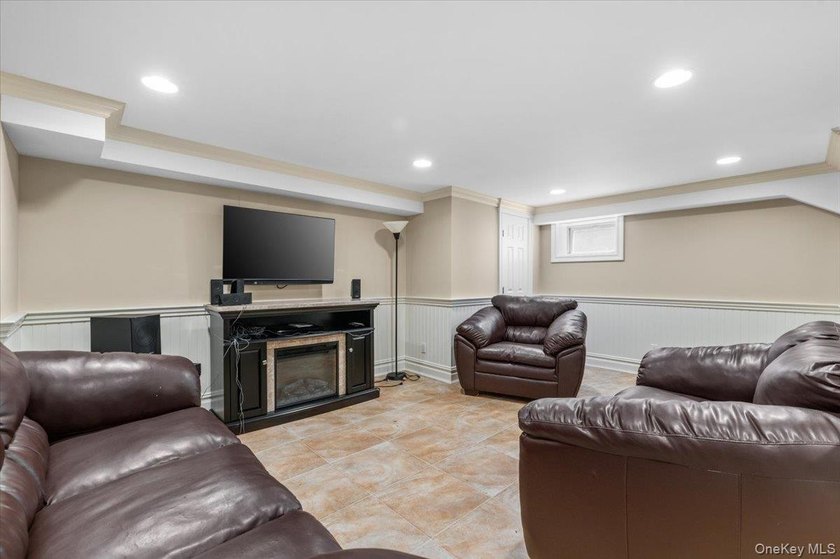 Nestled within the highly sought-after Harbor Green community of - photo 32