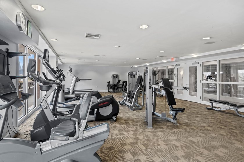 Welcome to 20 Ave at Port Imperial-a bright and spacious - photo 34