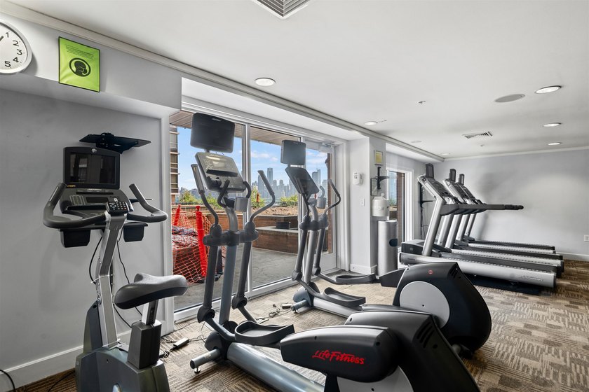 Welcome to 20 Ave at Port Imperial-a bright and spacious - photo 35