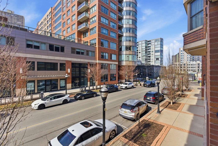 Welcome to 20 Ave at Port Imperial-a bright and spacious - photo 48