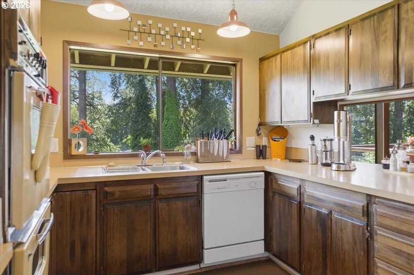 Willamette Riverfront Atomic Ranch townhome, meticulously - photo 26