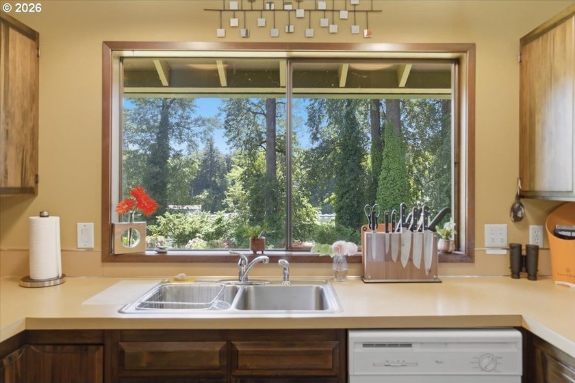 Willamette Riverfront Atomic Ranch townhome, meticulously - photo 27