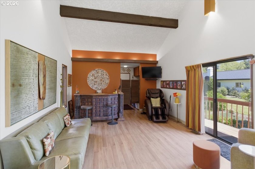 Willamette Riverfront Atomic Ranch townhome, meticulously - photo 32