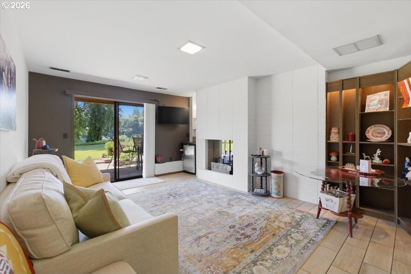 Willamette Riverfront Atomic Ranch townhome, meticulously - photo 47