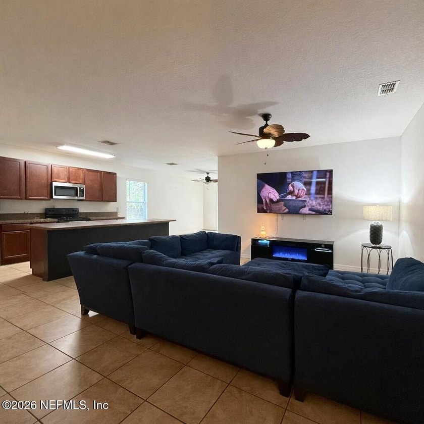 Beautifully maintained 4-bedroom, 2-bath home located in the - photo 11