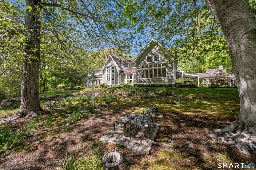 Welcome to 150 Joshuatown Road in Lyme, a stunning, custom built - photo 32