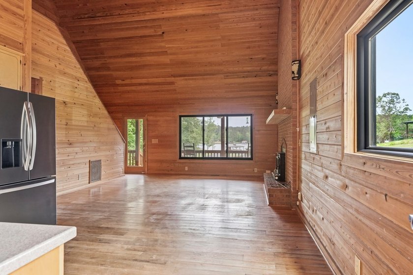 The perfect Lake Sinclair playground with a blend of privacy and - photo 24