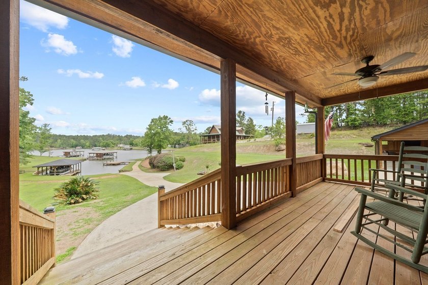 The perfect Lake Sinclair playground with a blend of privacy and - photo 39