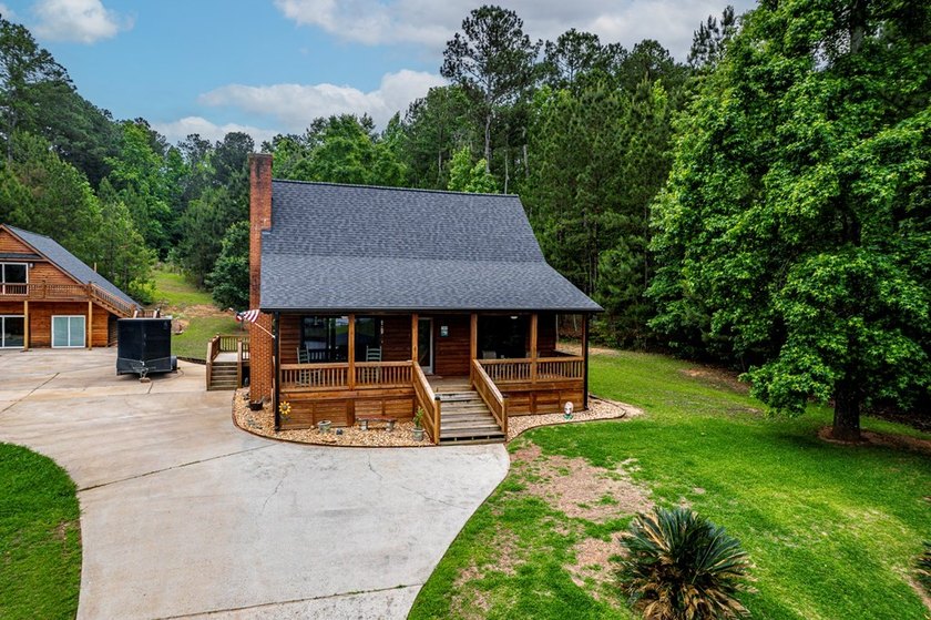 The perfect Lake Sinclair playground with a blend of privacy and - photo 47