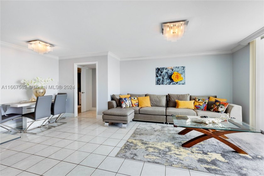 Welcome to your dream apartment in Aventura! This stunning - photo 6