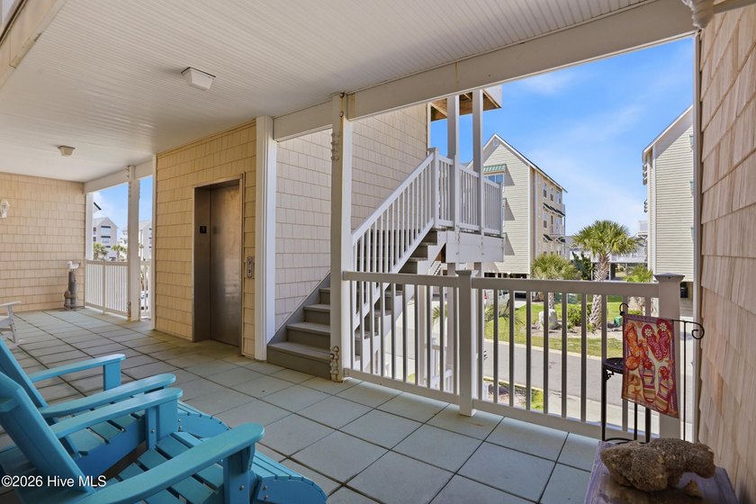This beautifully updated ocean villa stands out from the rest in - photo 4